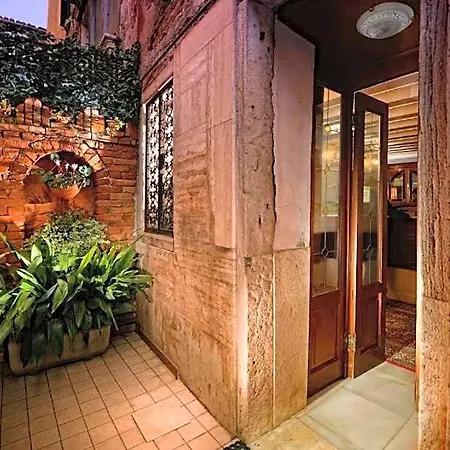 Konukevi Residenza San Maurizio