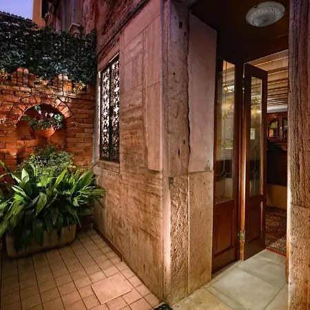 Residenza San Maurizio Гостевой дом 3*